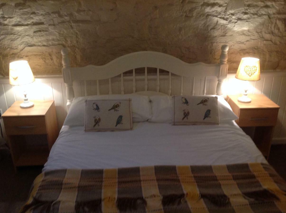 Cwmtwrch Cottage Carmarthen Buitenkant foto
