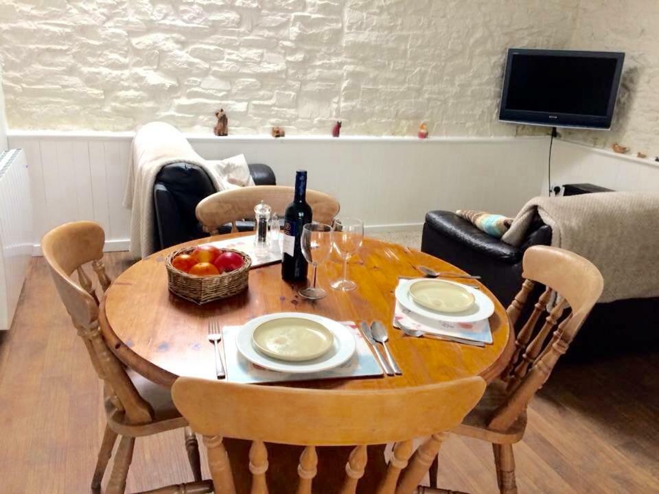 Cwmtwrch Cottage Carmarthen Buitenkant foto